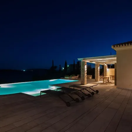 Vila Phaedrus Living: Seaview Luxury Villa Chrysanthemum Kranidi