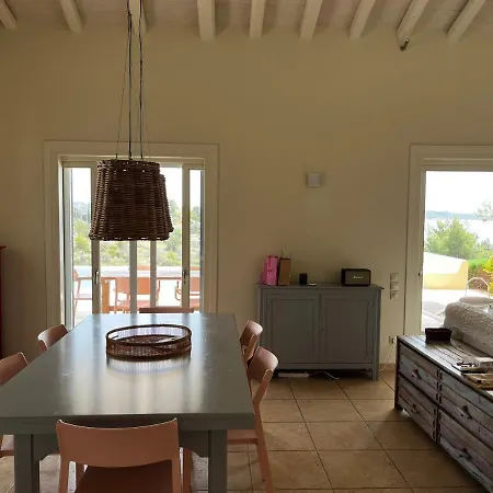 Phaedrus Living: Seaview Luxury Villa Chrysanthemum Vila *